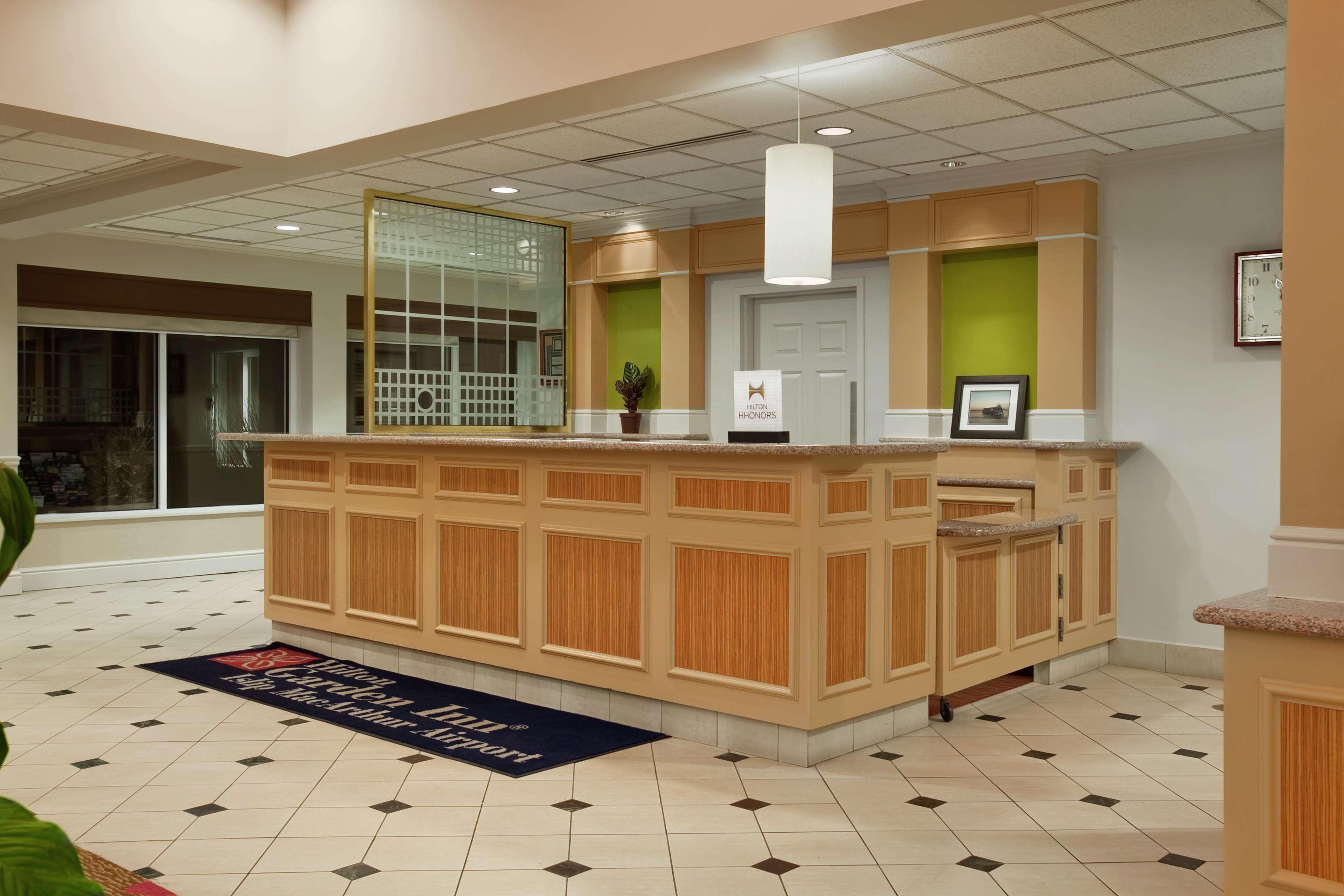 Hilton Garden Inn Islip/Macarthur Airport Ronkonkoma Exterior photo