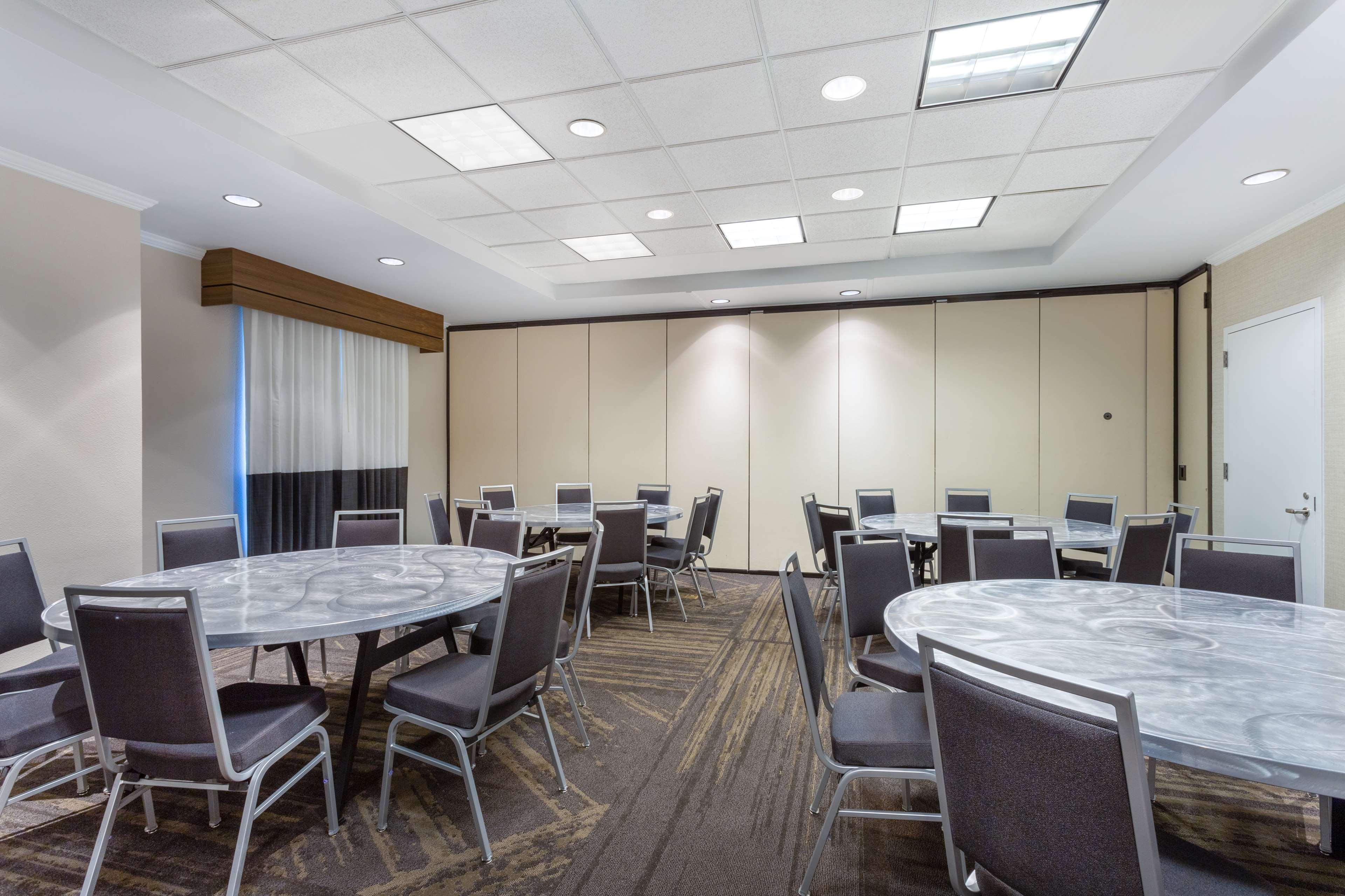 Hilton Garden Inn Islip/Macarthur Airport Ronkonkoma Exterior photo