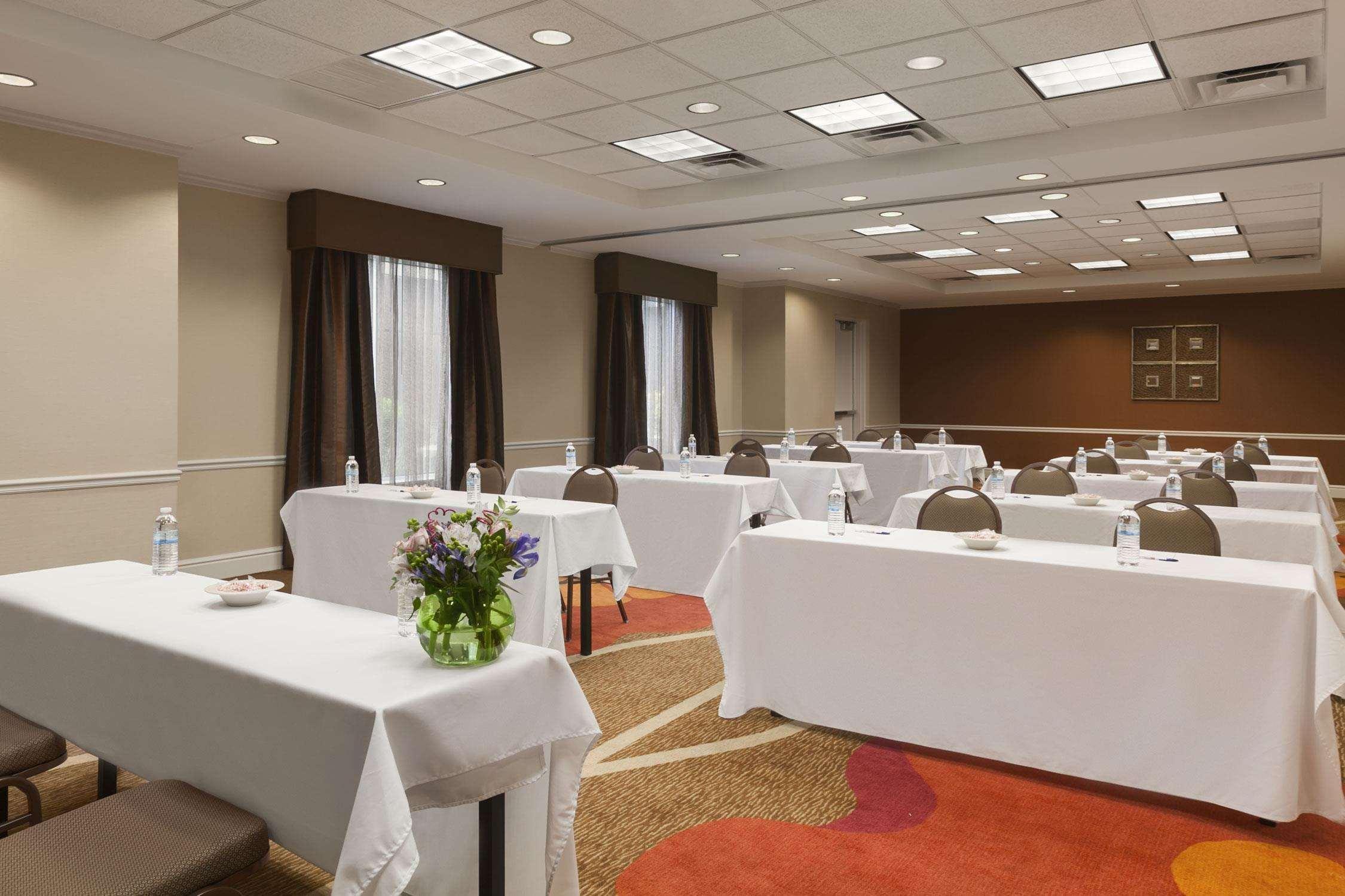 Hilton Garden Inn Islip/Macarthur Airport Ronkonkoma Exterior photo