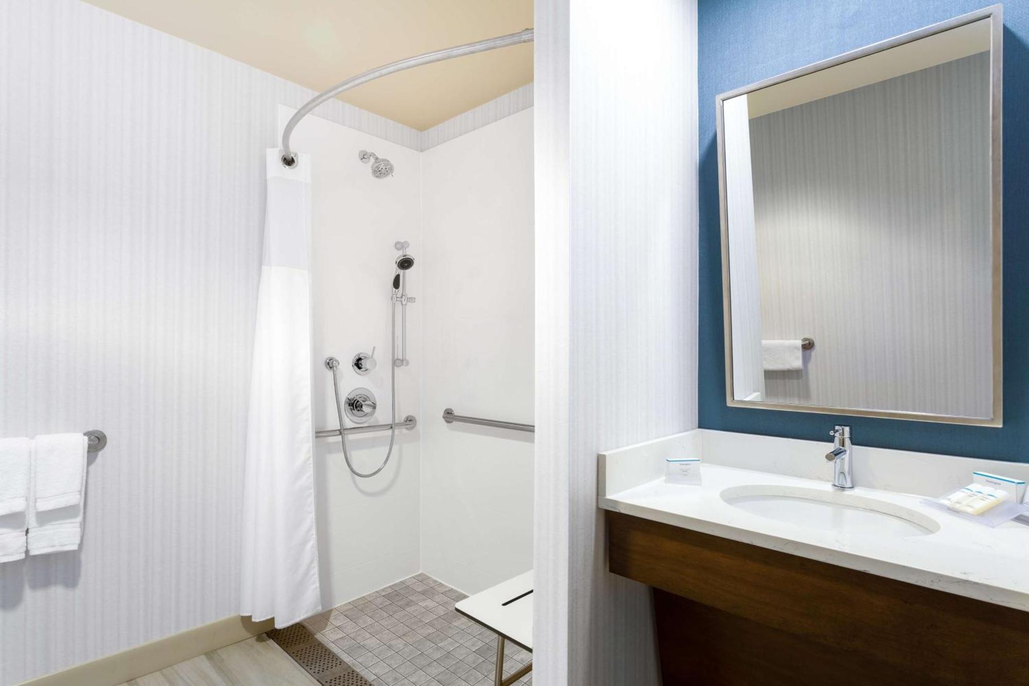 Hilton Garden Inn Islip/Macarthur Airport Ronkonkoma Exterior photo